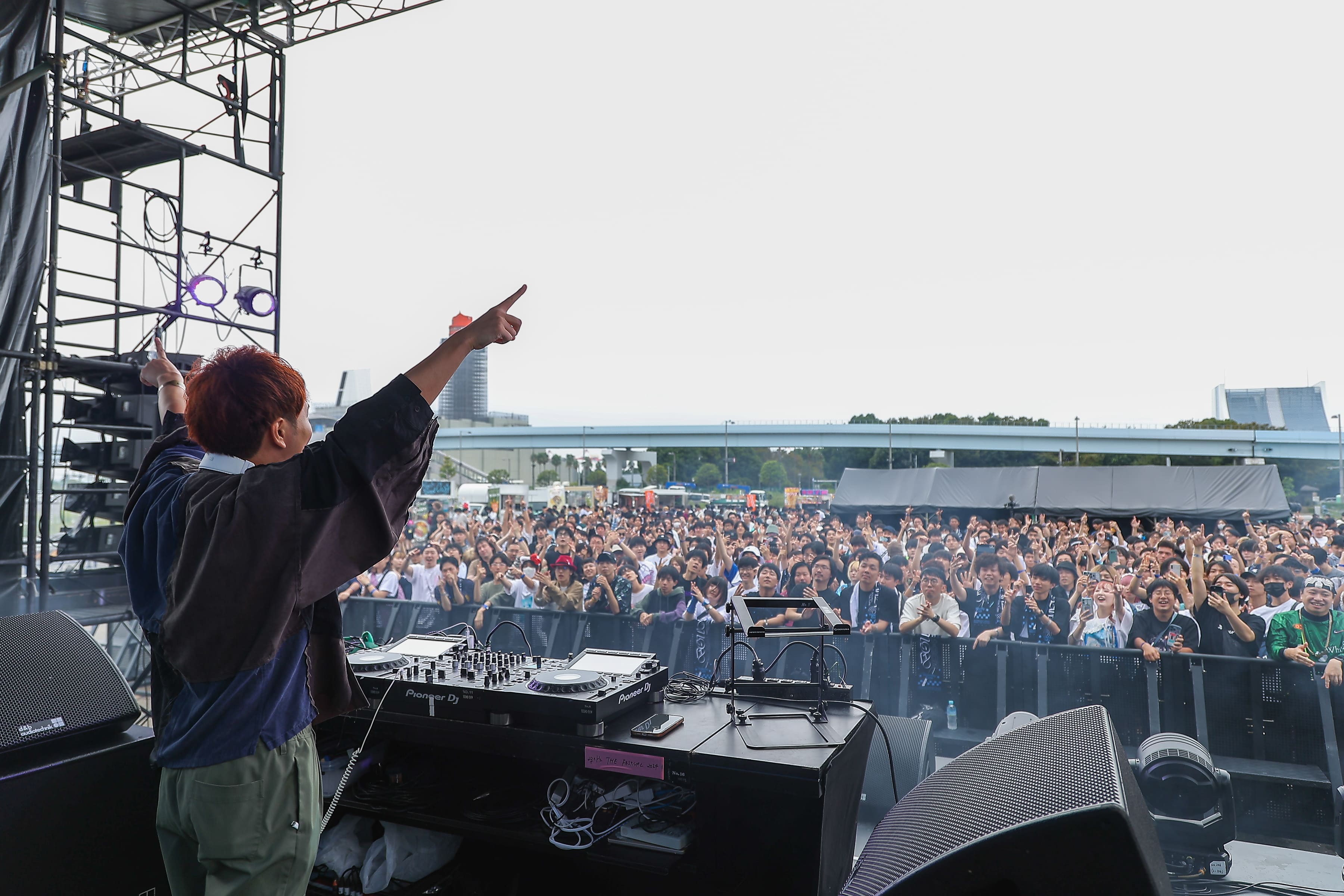 DJ Performance 2